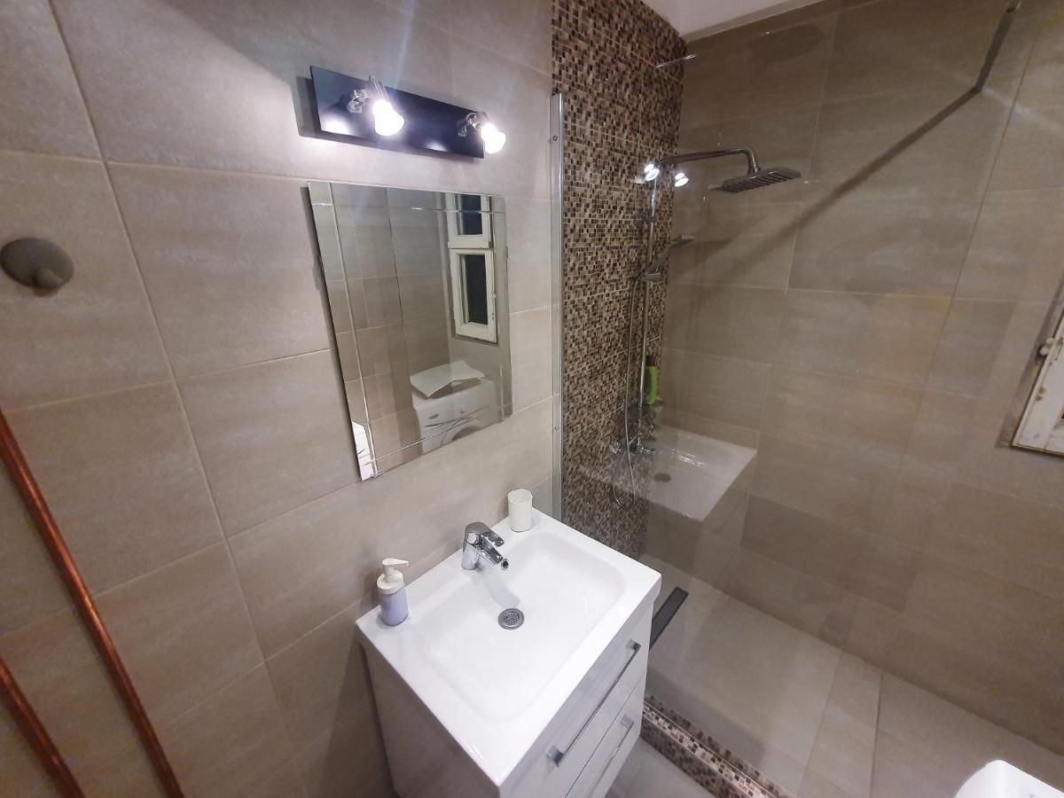 Charming Studio With City View Bucharest Exterior photo